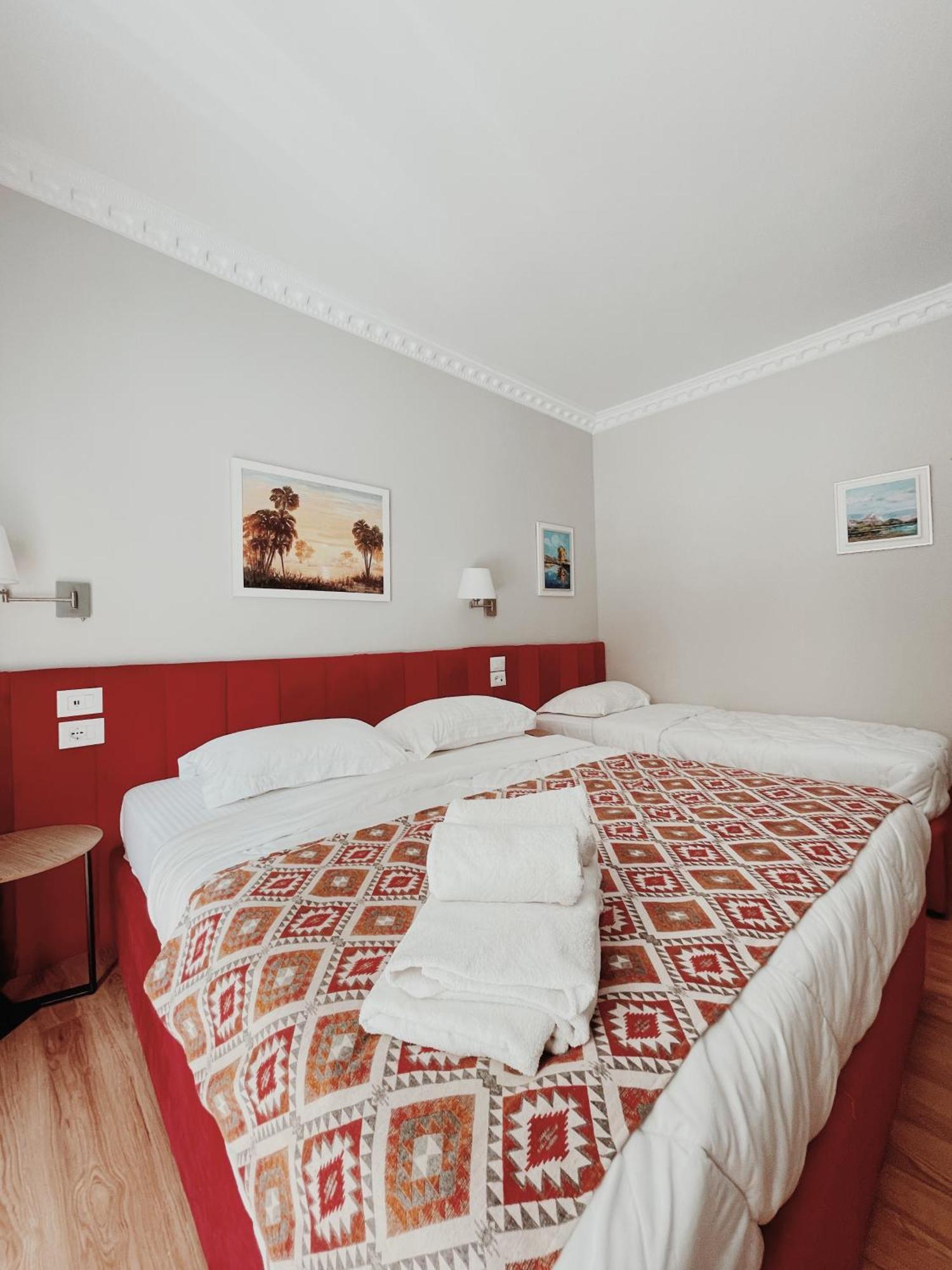 Ruby Palace Vlorë エクステリア 写真