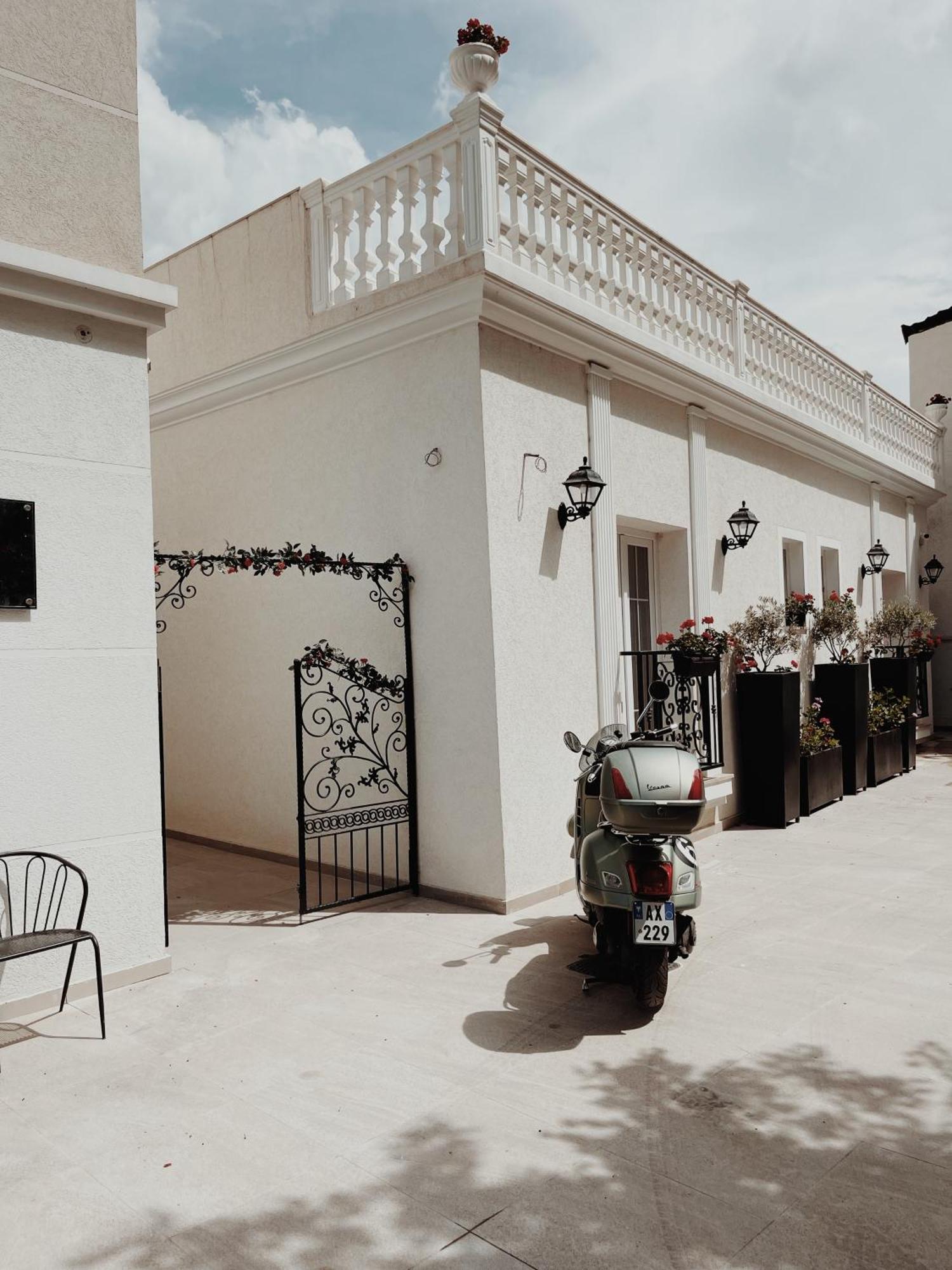 Ruby Palace Vlorë エクステリア 写真
