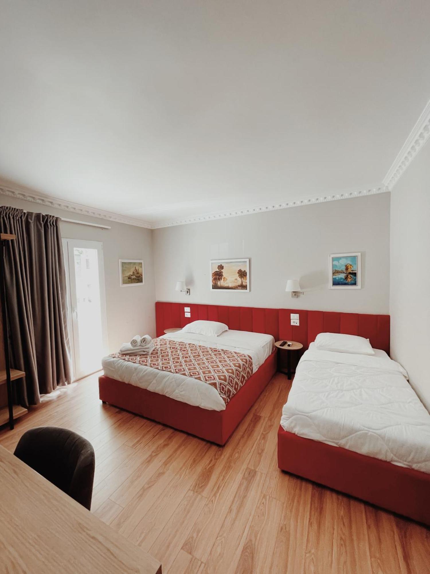 Ruby Palace Vlorë エクステリア 写真