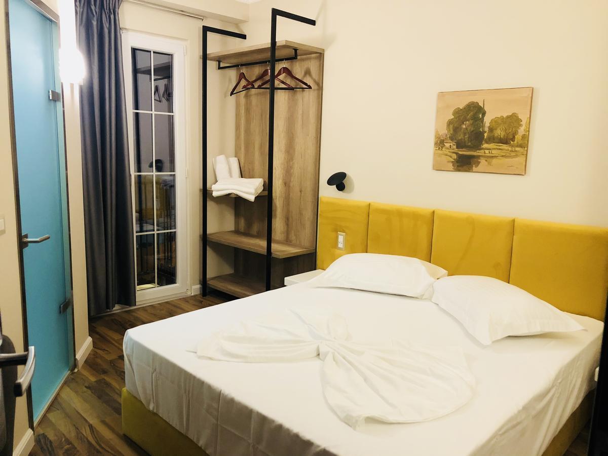 Ruby Palace Vlorë エクステリア 写真
