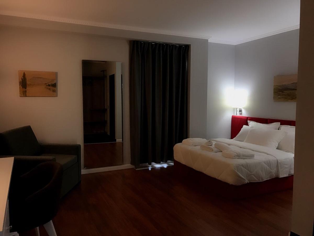 Ruby Palace Vlorë エクステリア 写真